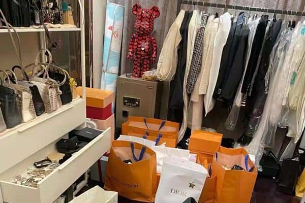 文县回收一线品牌衣服
